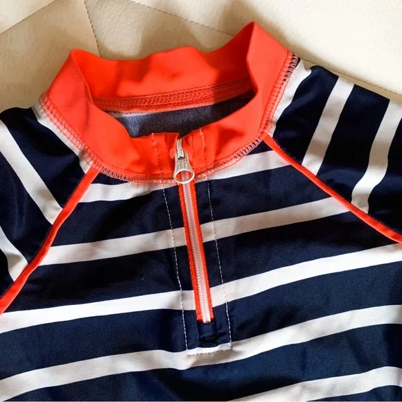 Gap • Rashguard - Picture 4 of 5